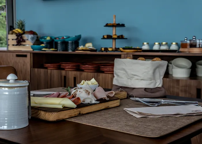 1905 Zino's Palace Ponta do Sol (Madeira)