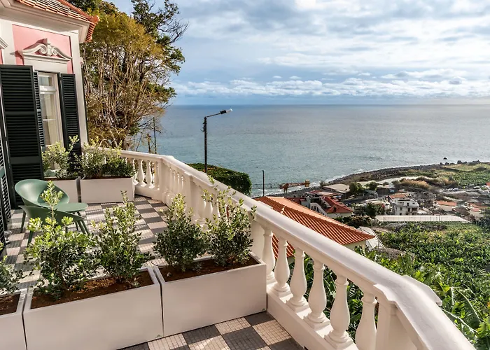 1905 Zino's Palace Ponta do Sol (Madeira)