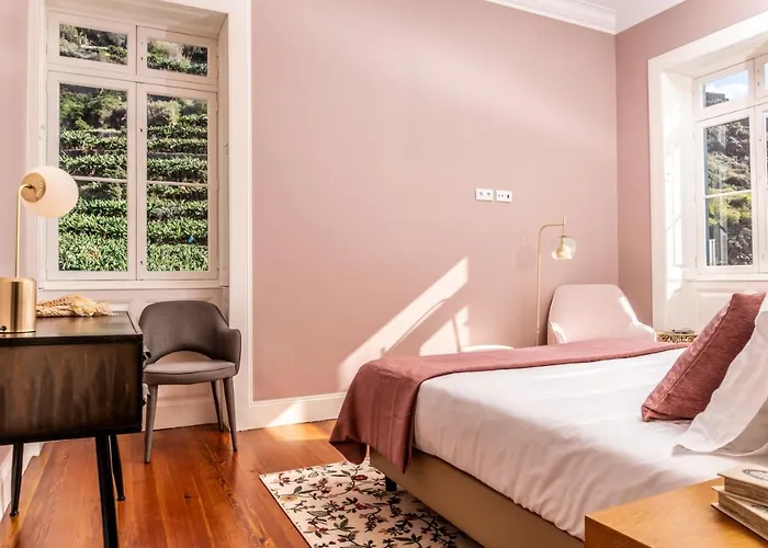 1905 Zino's Palace Ponta do Sol (Madeira)